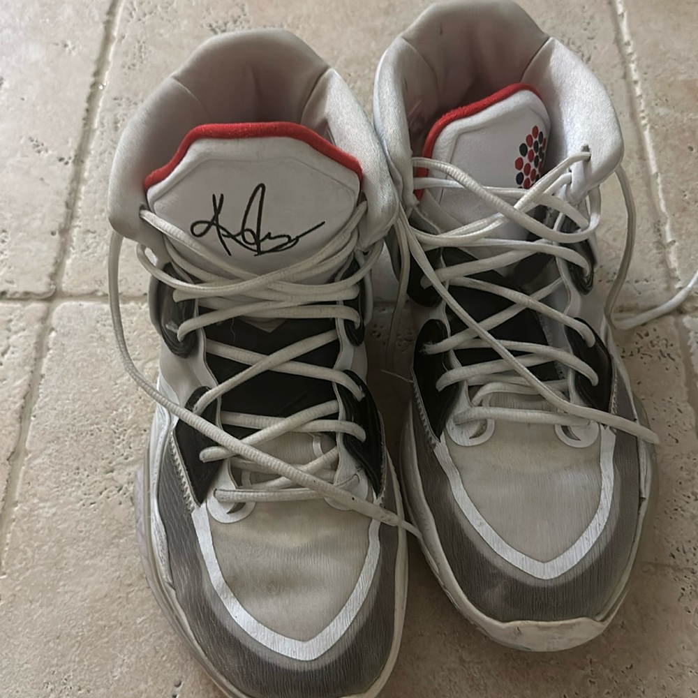 Nike Kyrie Infinity “Man Machine”